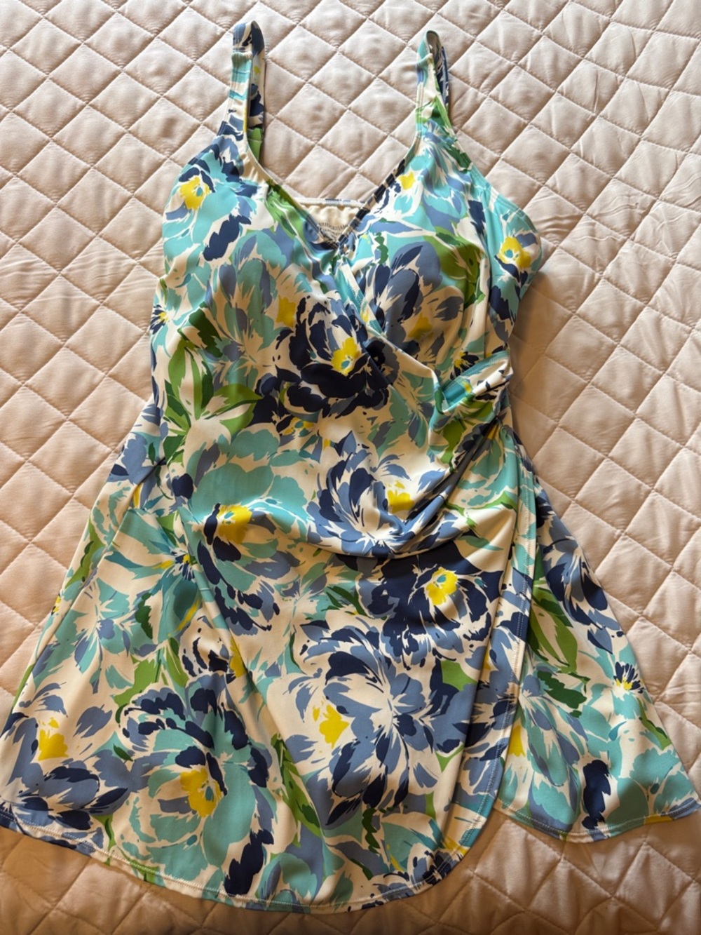 Isaac Mizrahi women’s swimsuit size 18 Floral Blue Green Wrap-Style Swimdress